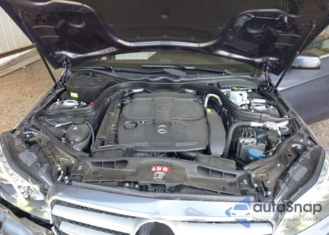 2014 Mercedes-Benz E 350 z USA, uszkodzony, nr VIN WDDHF5KB3EA875612